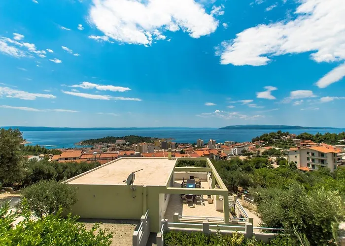 Ozzi With 9 Bedrooms & Private Pool Vila *