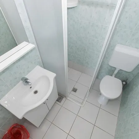 Ozzi With 9 Bedrooms & Private Pool Vila