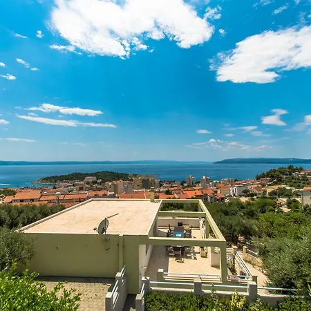 Ozzi With 9 Bedrooms & Private Pool Vila *