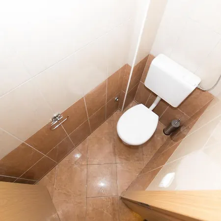 Vila Ozzi With 9 Bedrooms & Private Pool Makarska