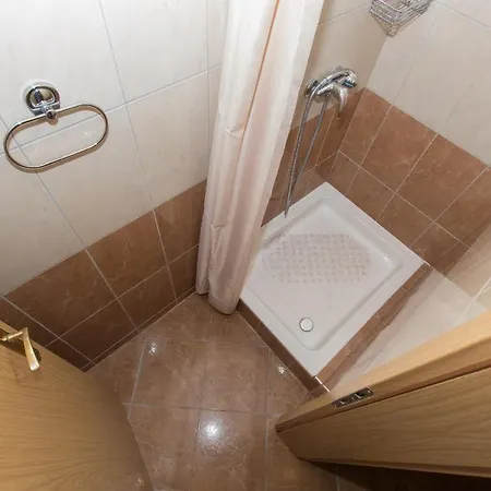 Ozzi With 9 Bedrooms & Private Pool Villa