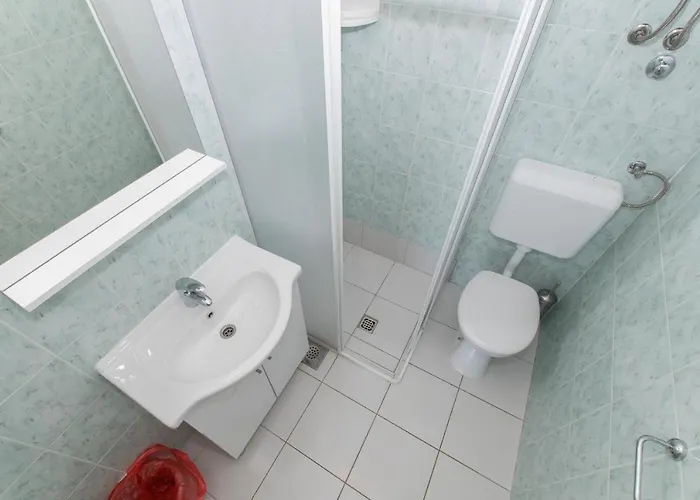 Ozzi With 9 Bedrooms & Private Pool וילה